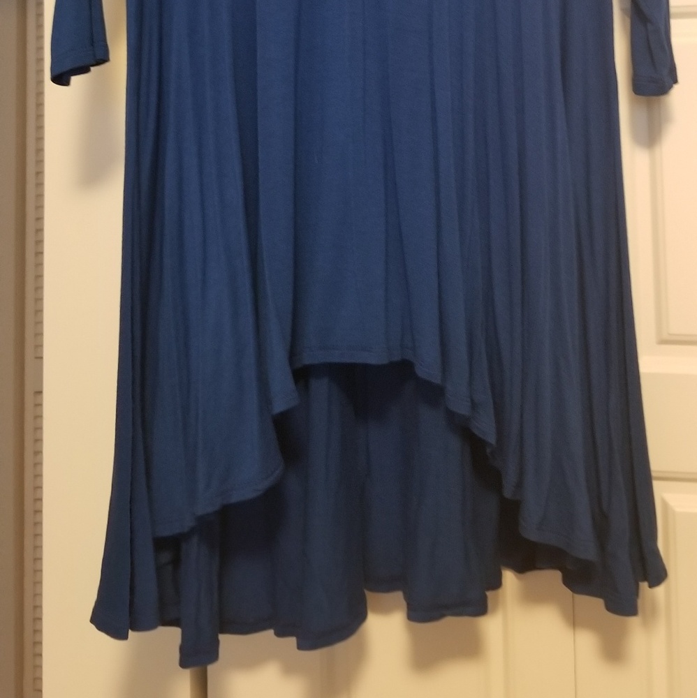 Top - Picture 2 of 2